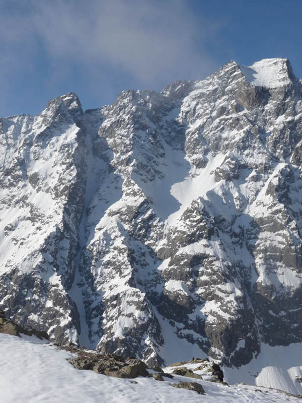 #17 Couloir Pelas Verney : Le haut n Couloir Pelas Verney : Le haut n'a pas l'air très engageant.
