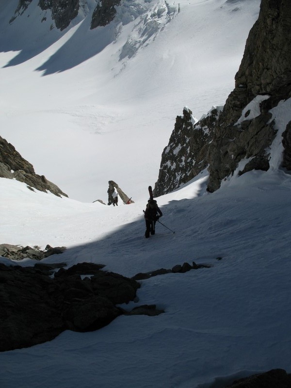 Fin de la montée : Claire, ses 2 compagnons suivent et Florent et Gwenn arriveront 10min après