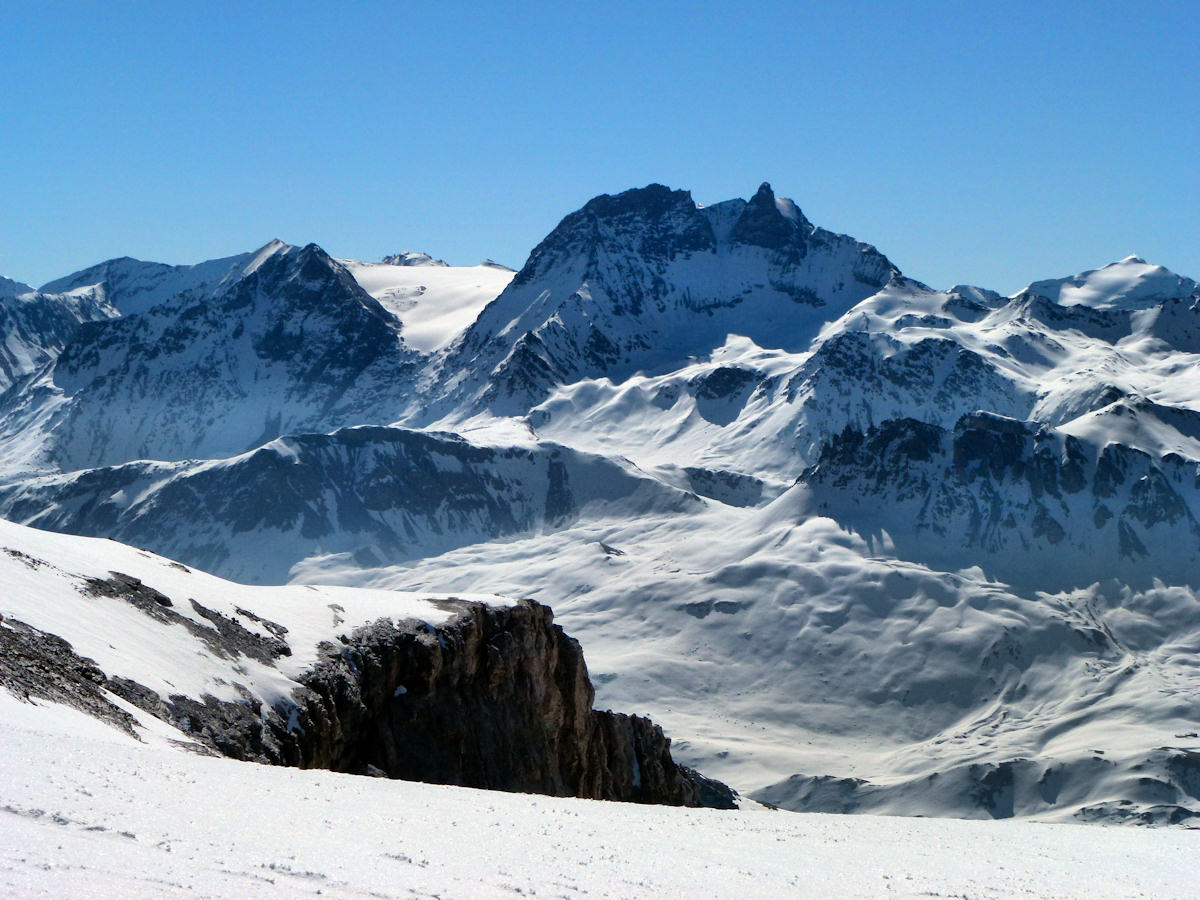 #11 Le Grand Roc Noir (3582 m) : Les voisins Mauriennais. Le Grand Roc Noir (3582 m) : Les voisins Mauriennais.