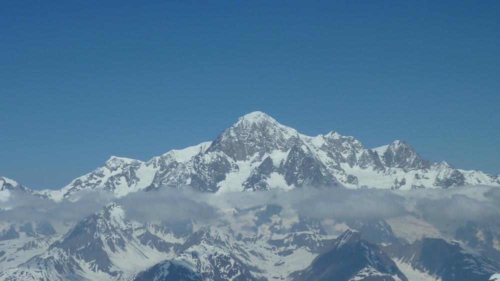 #13 Mont Blanc : versant sud est, on n Mont Blanc : versant sud est, on n'a pas l'habitude de le voir