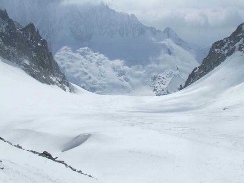 #10 Couloir Barbey : Glacier du Chardonnet, en bien meilleures conditions que le glacier du milieu, très peu de traces de descente, sur une neige juste transfo comme il faut Couloir Barbey : Glacier du Chardonnet, en bien meilleures conditions que le glacier du milieu, très peu de traces de descente, sur une neige juste transfo comme il faut