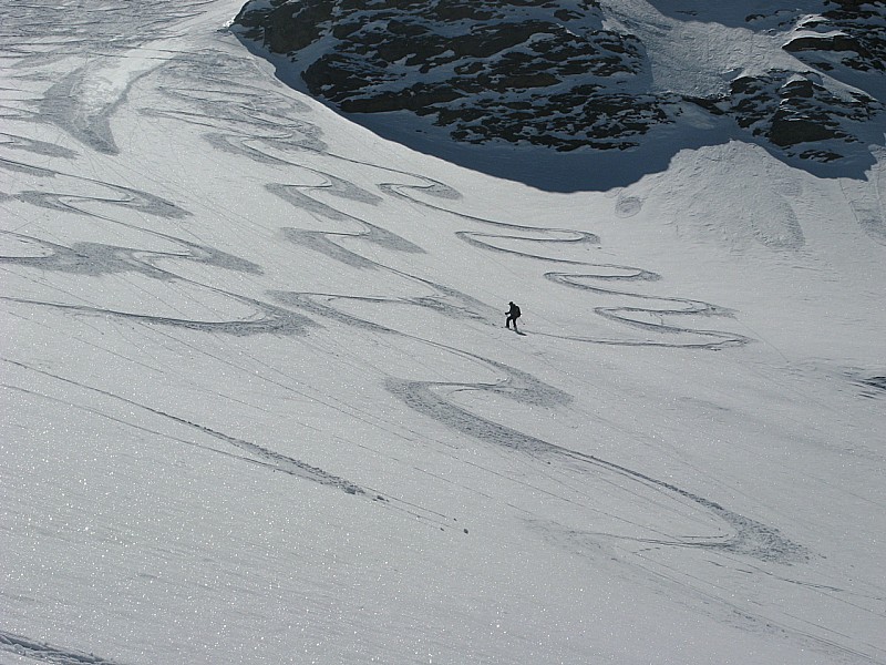 traces : Une belle descente