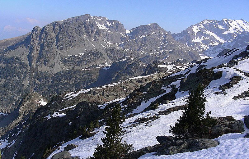 #4 En haut du couloir : Petite pause en profitant de la vue vers le Gd Colon/Gde Lance En haut du couloir : Petite pause en profitant de la vue vers le Gd Colon/Gde Lance