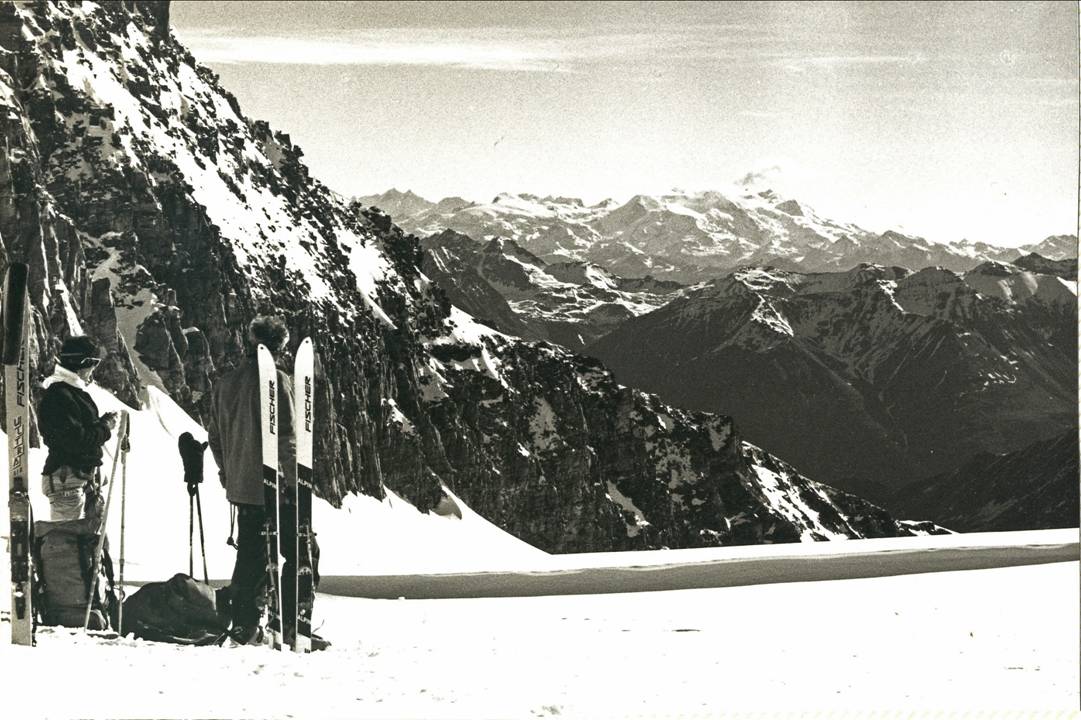 #5 Pause sur glacier Tsasset : Face aux paysages de la haute vallée de Cogne. Pause sur glacier Tsasset : Face aux paysages de la haute vallée de Cogne.