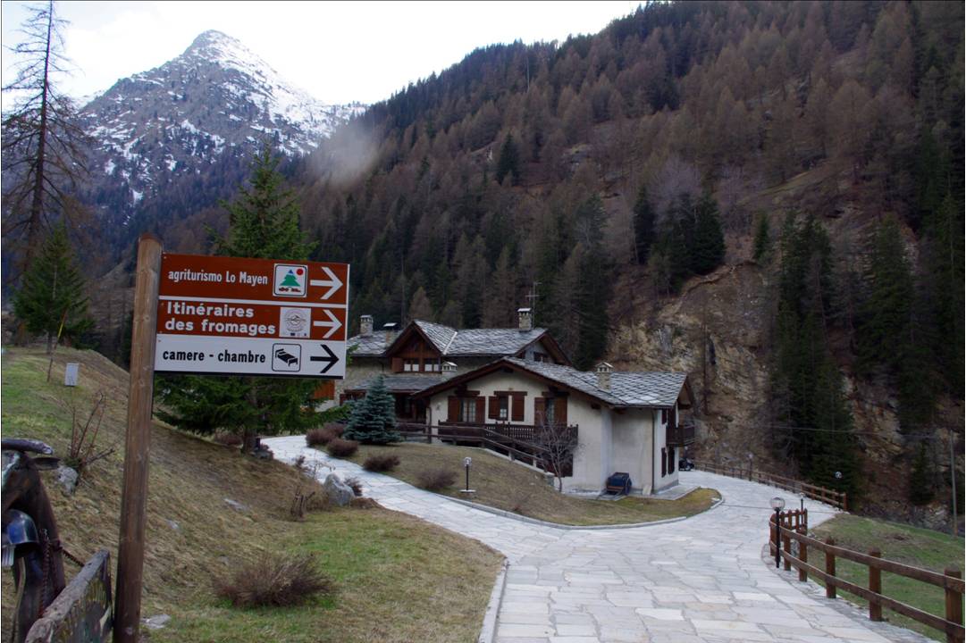 #9 Lo MAYEN : Agritourismo de Valsavarenche: exploitation vivante, chambres confortables, cuisine valdotaine, et amitié des hôtes... le tourisme industriel n Lo MAYEN : Agritourismo de Valsavarenche: exploitation vivante, chambres confortables, cuisine valdotaine, et amitié des hôtes... le tourisme industriel n'a qu'à bien se tenir...