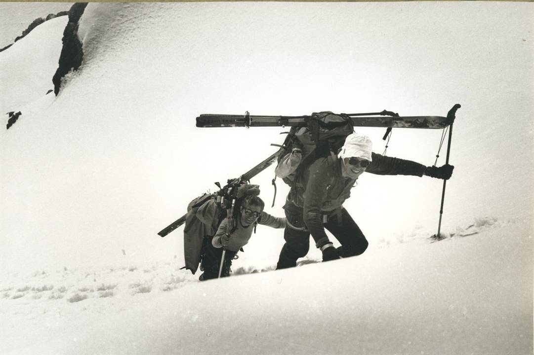 #7 Remontée au Col Herbetet : Remontée au Col de l Remontée au Col Herbetet : Remontée au Col de l'Herbetet, notoirement plus rempli en 1996 que en 2011. De quoi colmater et tenir les blocs de gneiss instables.