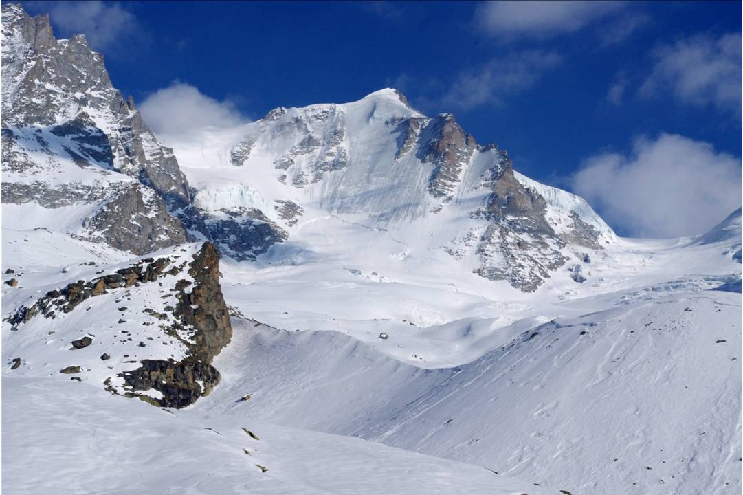 #25 Gran Pa NW : Esthétique de la NW du Gran.Pa... même en glace bleue, c Gran Pa NW : Esthétique de la NW du Gran.Pa... même en glace bleue, c'est un bel oiseau qui s'envole. Une colombe à 4050?