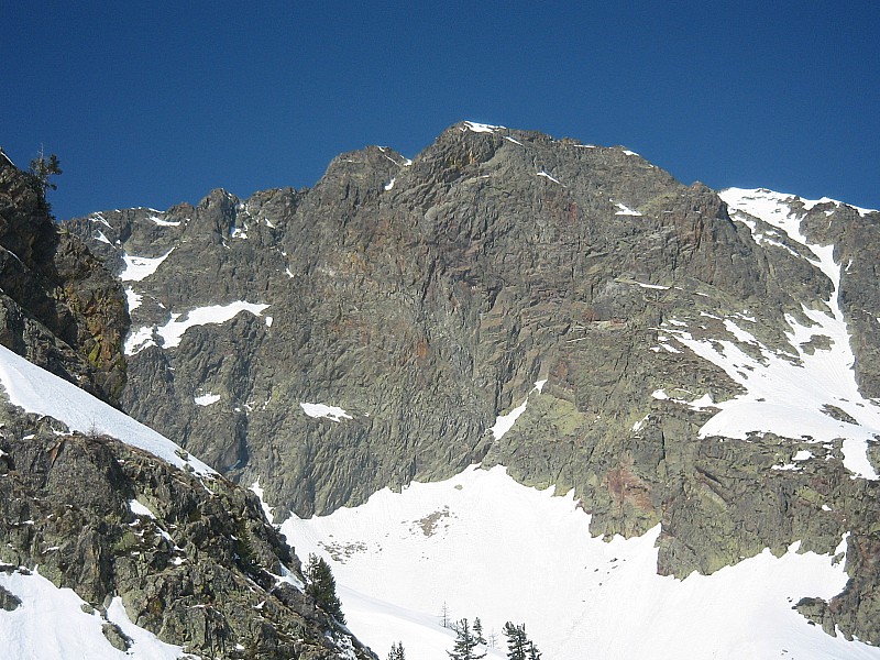 Paroi Est Maladeccia : pour les amateurs d'alpinisme engagé !