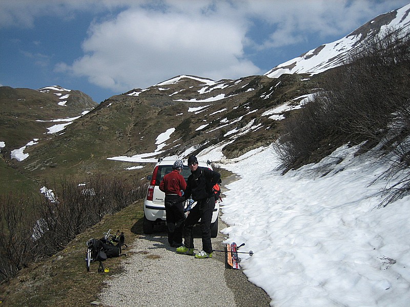 #6 Bout de route : 1900m, on ne peut pas aller plus loin. Bout de route : 1900m, on ne peut pas aller plus loin.