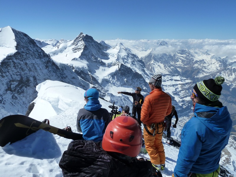 #6 Sommet : Sommet de l Sommet : Sommet de l'Eiger, ciel bleu pour profiter du paysage pendant que la neige revienne un peu..