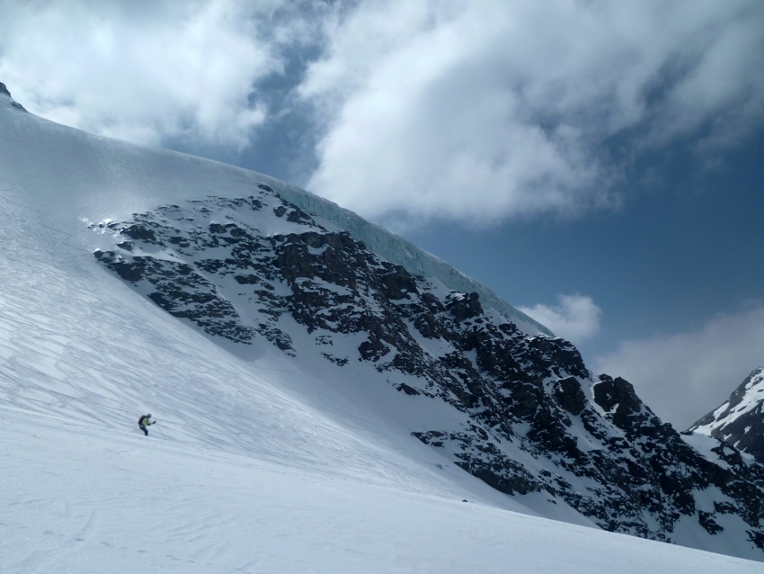 #10 Sous les séracs : Bonne neige sur le Glacier Supérieur Sous les séracs : Bonne neige sur le Glacier Supérieur