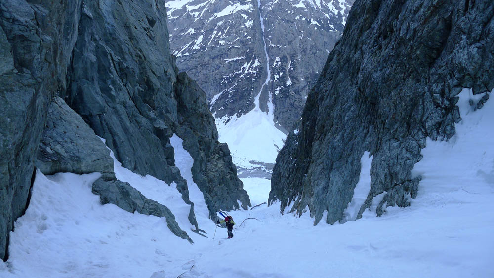 #1 La gorge : le coupe-gorge... La gorge : le coupe-gorge...