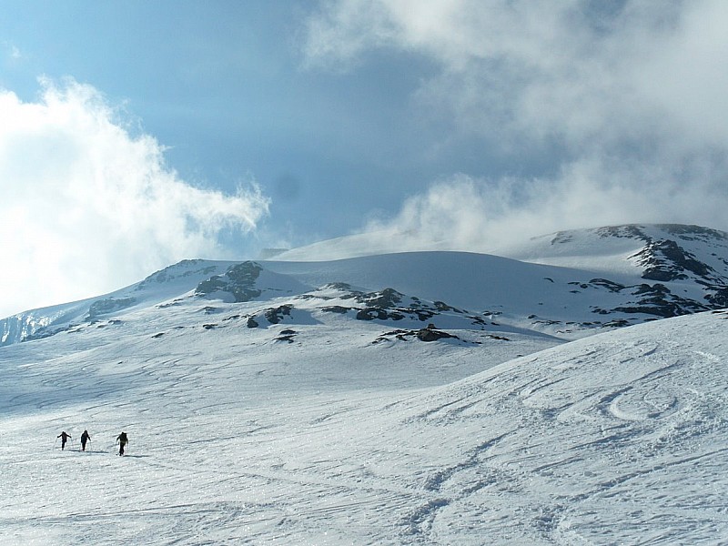 #9 Début du glacier : côte 3000m, il fait encore beau. Début du glacier : côte 3000m, il fait encore beau.