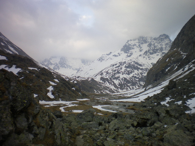 #1 ambiance : en arrivant au Plan de l ambiance : en arrivant au Plan de l'Alpe, avec le pic de Chamoissière en face
