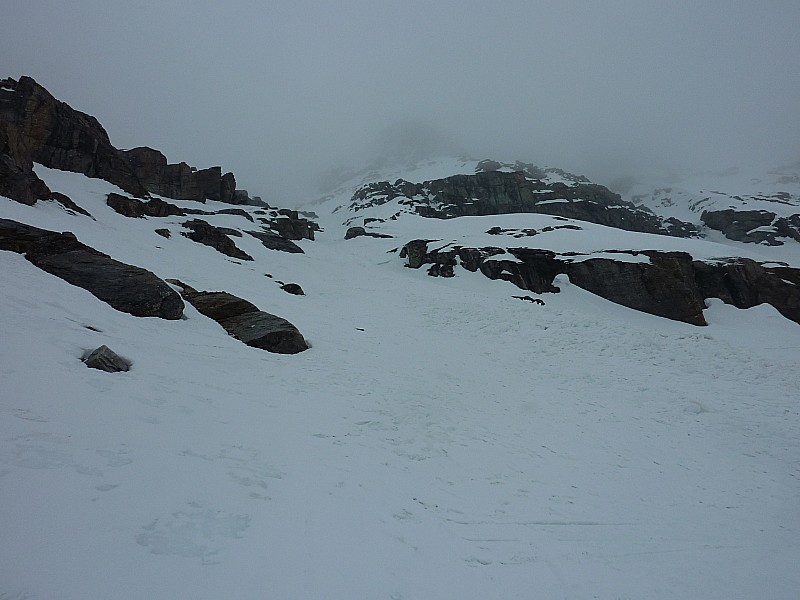 #10 couloir : Partie basse du couloir. couloir : Partie basse du couloir.
