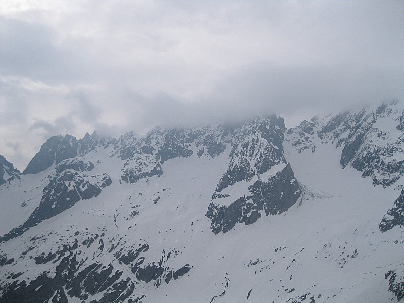 #4 Aiguille rouge : ça commence à bien se boucher Aiguille rouge : ça commence à bien se boucher