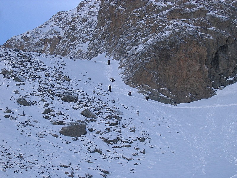 #4 grimpette couloir : à pieds grimpette couloir : à pieds