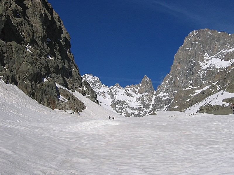 #2 sur le glacier noir : plutot blanc ce glacier noir sur le glacier noir : plutot blanc ce glacier noir