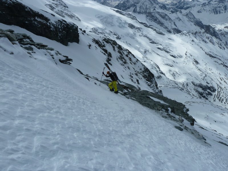#7 Dôme des Nants : Le ski a été récupéré avant de faire le grand saut. Plus prudent à pied quand même... Dôme des Nants : Le ski a été récupéré avant de faire le grand saut. Plus prudent à pied quand même...