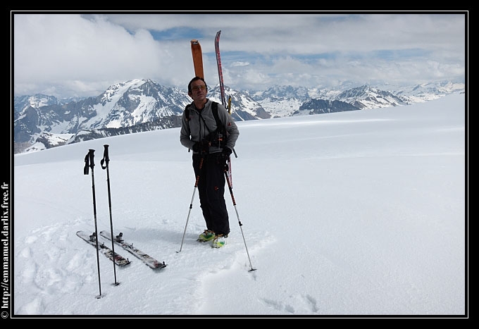 #12 Pierre au sommet : Pierre au sommet devant la Grande Casse. Pierre au sommet : Pierre au sommet devant la Grande Casse.