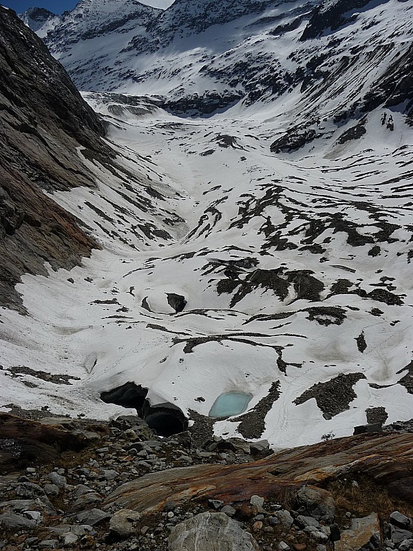 #1 Glacier Tré la tête : Enfin on va pouvoir mettre les skis (bas du glacier de Tré la tête) Glacier Tré la tête : Enfin on va pouvoir mettre les skis (bas du glacier de Tré la tête)