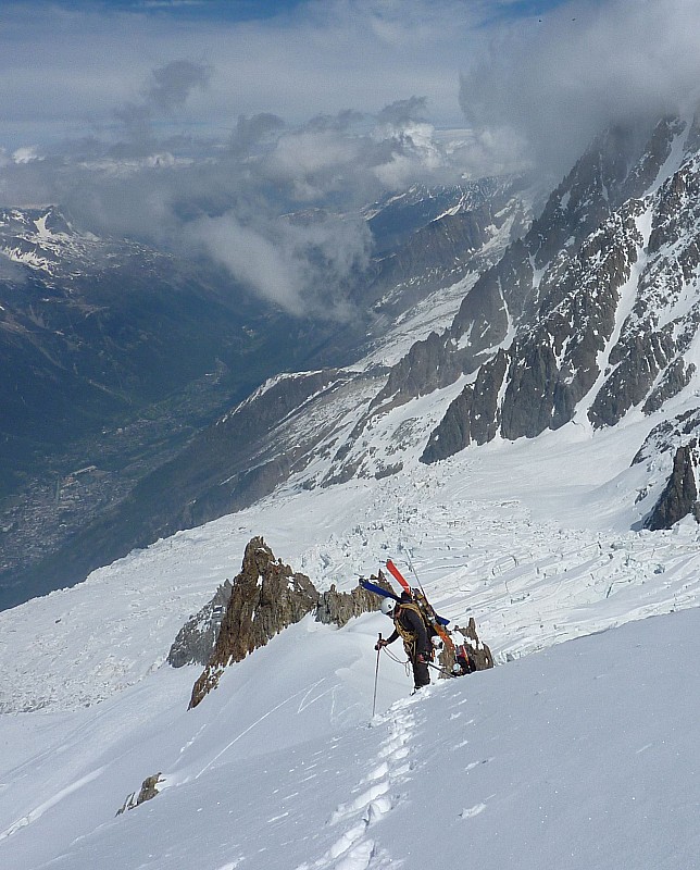 Variante rive droite : la glace n'est pas loin, on cramponne