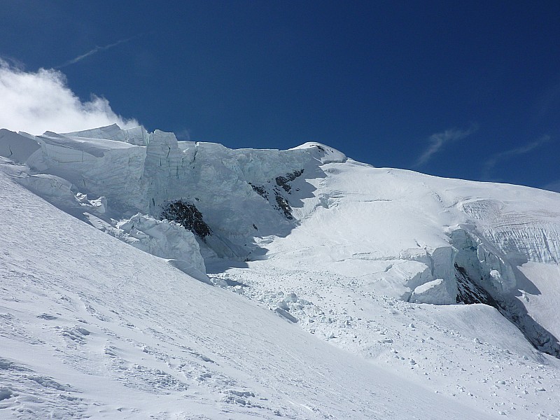 Sérac du petit plateau : On traine pas dessous