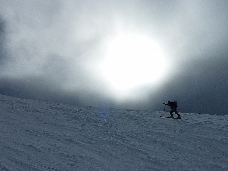 #6 Grande Casse : Quelques nuages et un joli halo vers 3000 m Grande Casse : Quelques nuages et un joli halo vers 3000 m