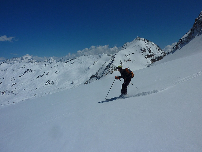#11 Bazel : Sev sur un petite poudre tranquille à skier Bazel : Sev sur un petite poudre tranquille à skier