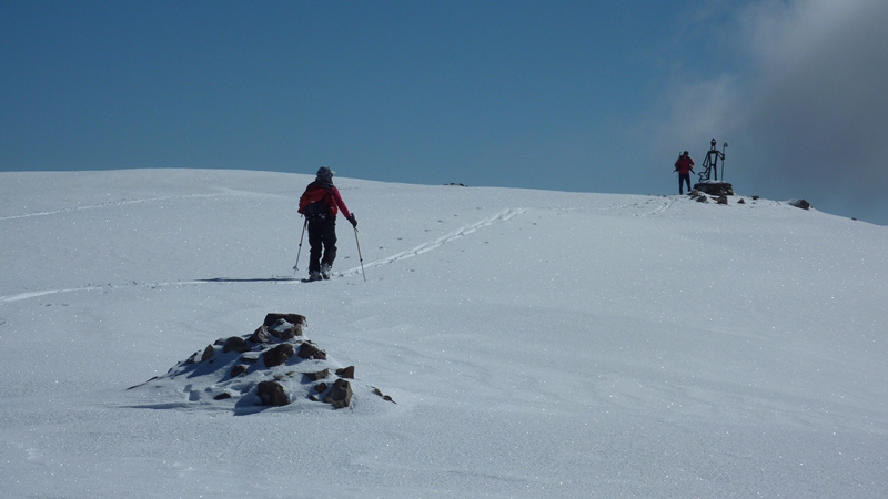 #5 Arrivée au sommet : Saint-Eloi veille sur nous Arrivée au sommet : Saint-Eloi veille sur nous