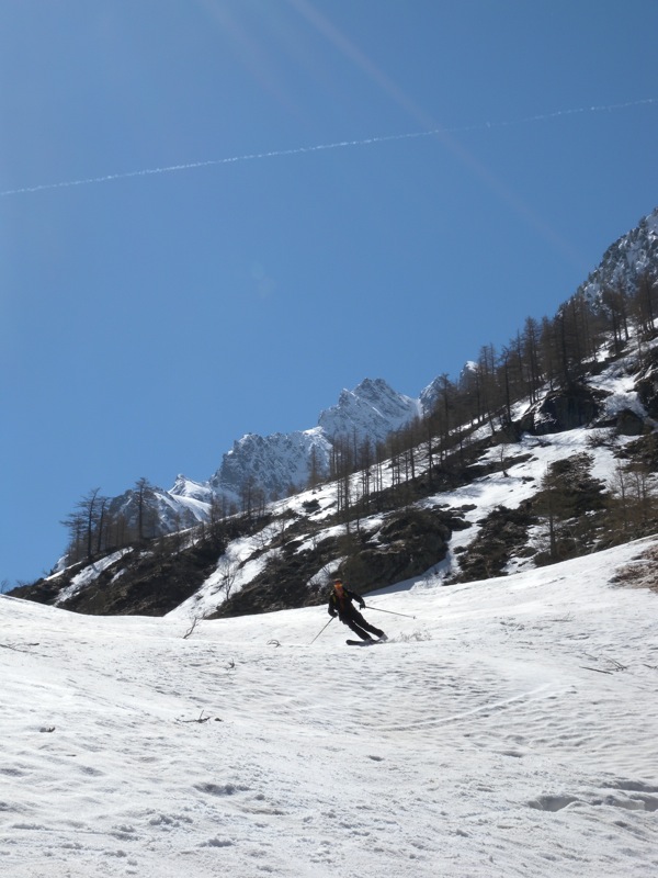 Lourousa : JG profite de cette moquette dans le vallone di Lourousa sans baisser le rythme...