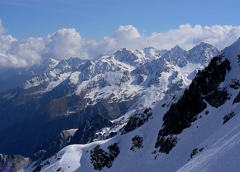 #8 Haut Bréda : un peu plus haut, belle vue sur les sommets du haut bréda Haut Bréda : un peu plus haut, belle vue sur les sommets du haut bréda