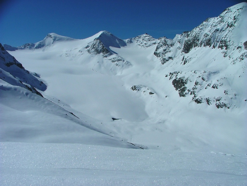 #1 Glacier du Baounet : Au pays des grandes solitudes Glacier du Baounet : Au pays des grandes solitudes