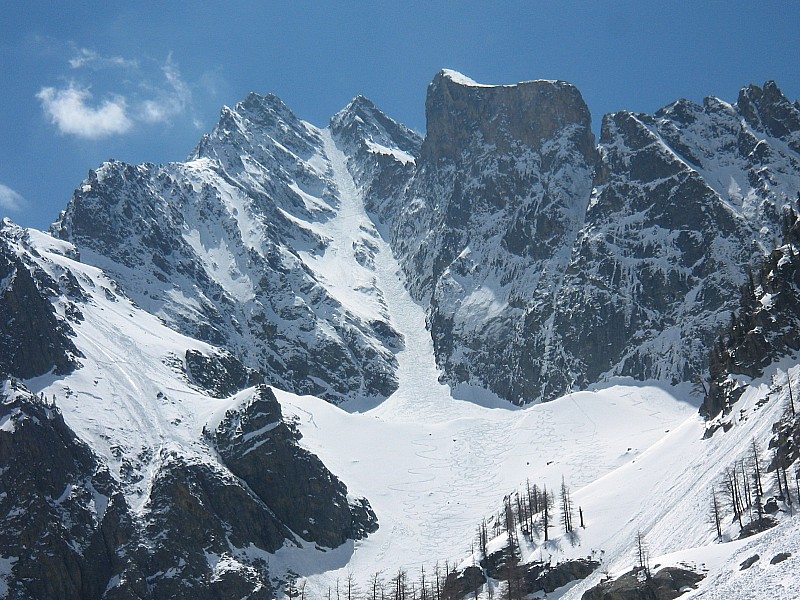 #2 Malgré mon p Malgré mon p'tit zoom : on devine le traçage monstre du couloir à midi.