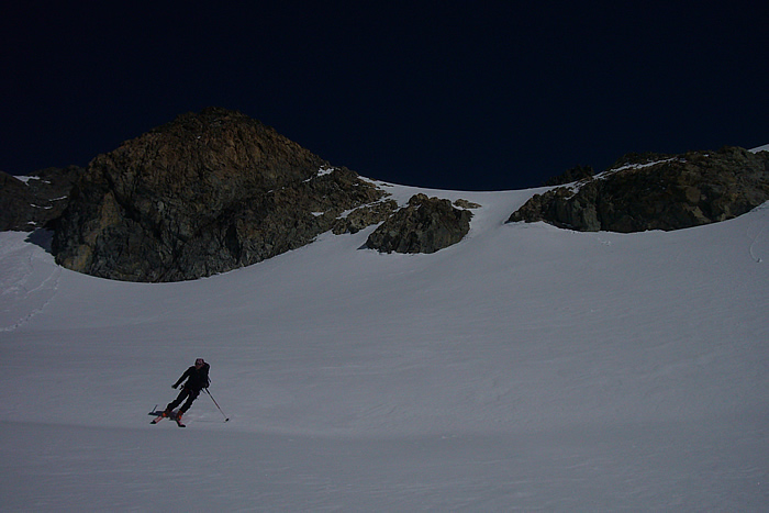 #5 Descente : On voit le petit couloir ou nous sommes passés Descente : On voit le petit couloir ou nous sommes passés