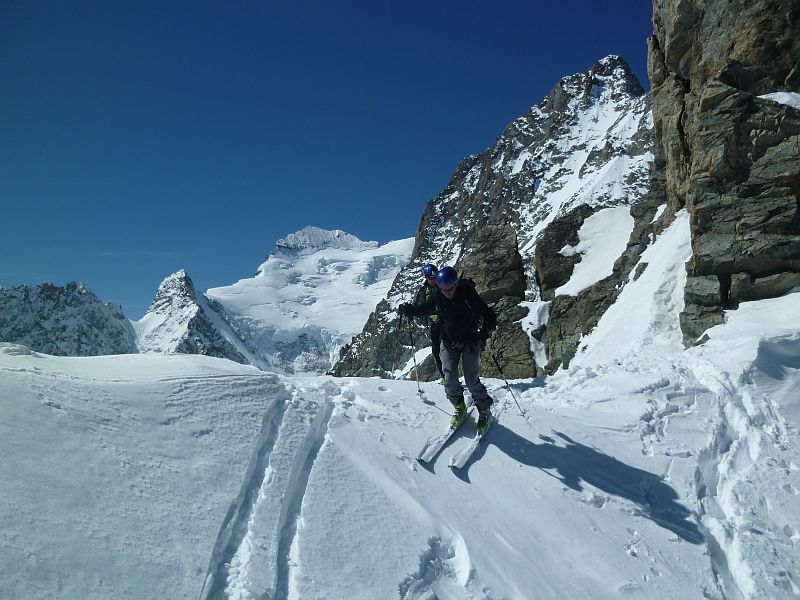 #7 Départ couloir : une dizaine de mètres moyens puis ce sera tout bon Départ couloir : une dizaine de mètres moyens puis ce sera tout bon