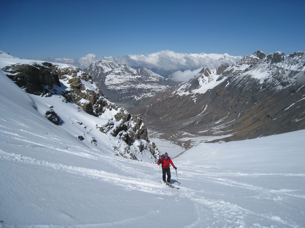 Au dessus du verrou : les domes de la Vanoise se cachent