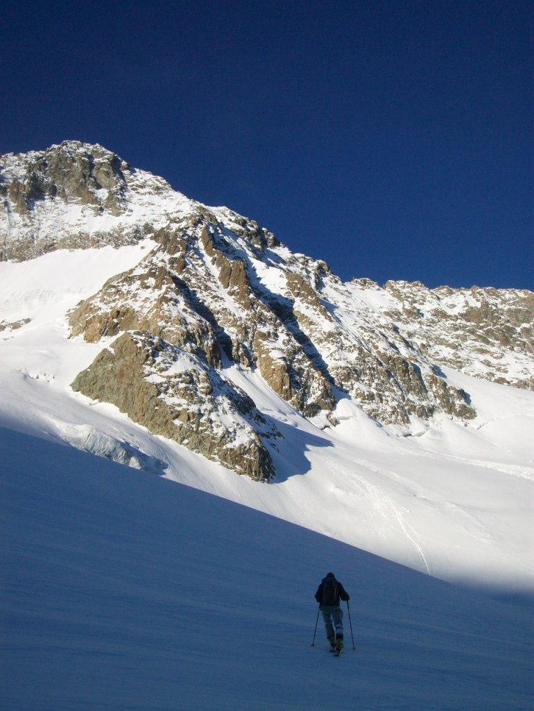 #3 Couloir Macho : Manu ne s Couloir Macho : Manu ne s'en soucie pas et fonce bille en tête sur le Macho