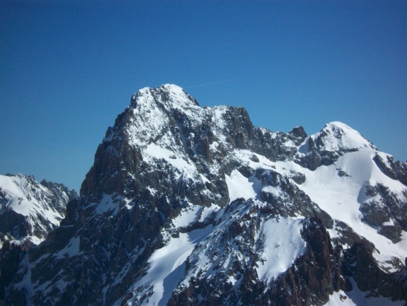 Couloir Bost-Charignon : En descendant, vue sur l'Ailefroide et son couloir qui prennent d'ici une toute autre ampleur !