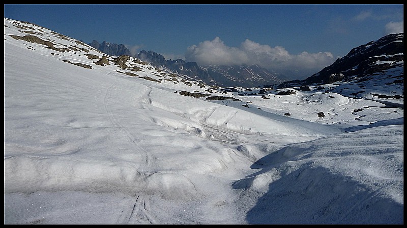 #2 Aiguilles d Aiguilles d'Argentières : Dans la combe sous le refuge, vue sur les Aiguilles d'Argentières.
