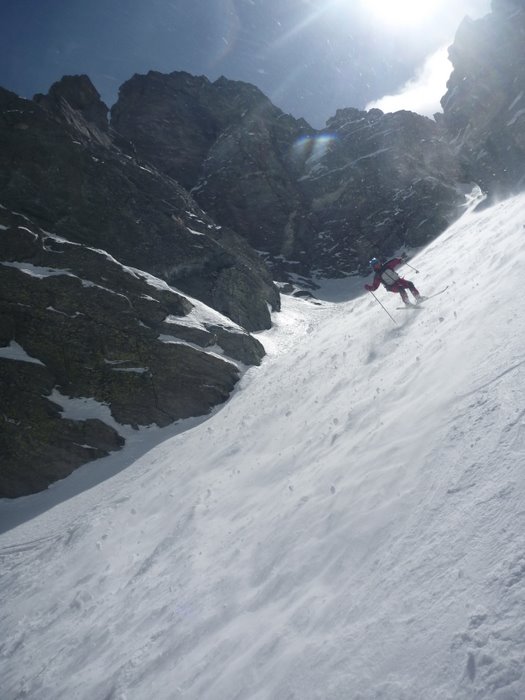 #19 Viso : ...non sans profiter toutefois de cette 4ieme excellente et derniere descente :)) Viso : ...non sans profiter toutefois de cette 4ieme excellente et derniere descente :))