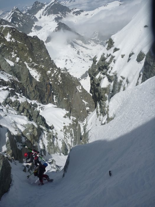 #18 Viso : Et on remet les crampons pour la 4ieme fois, pour descendre chercher le Coolidge inferieur et arriver au bar Viso : Et on remet les crampons pour la 4ieme fois, pour descendre chercher le Coolidge inferieur et arriver au bar