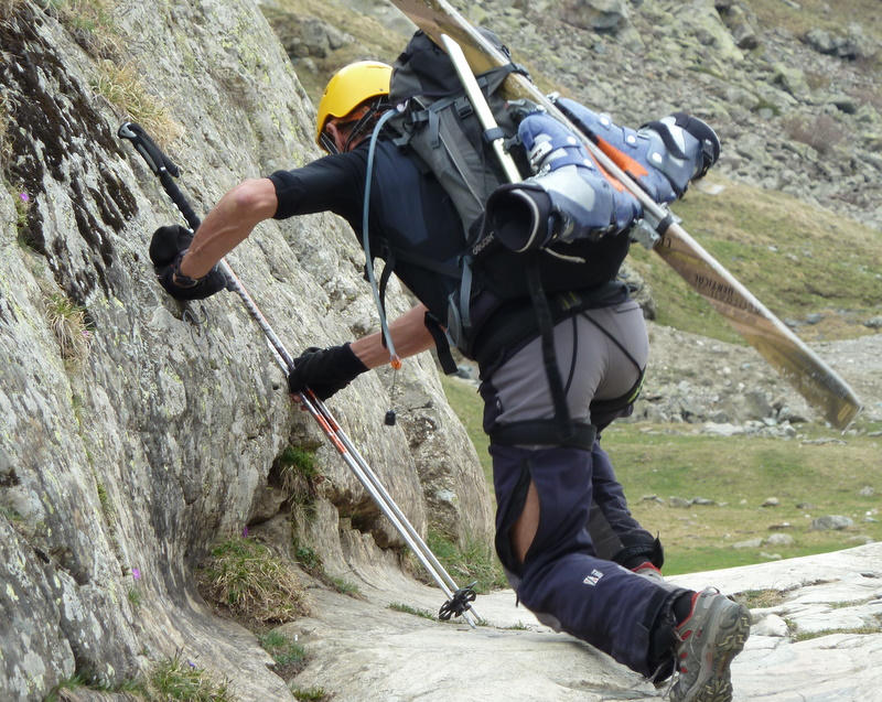 #11 Dur! : lui demander également de nous aider à porter les sacs. Dur! : lui demander également de nous aider à porter les sacs.