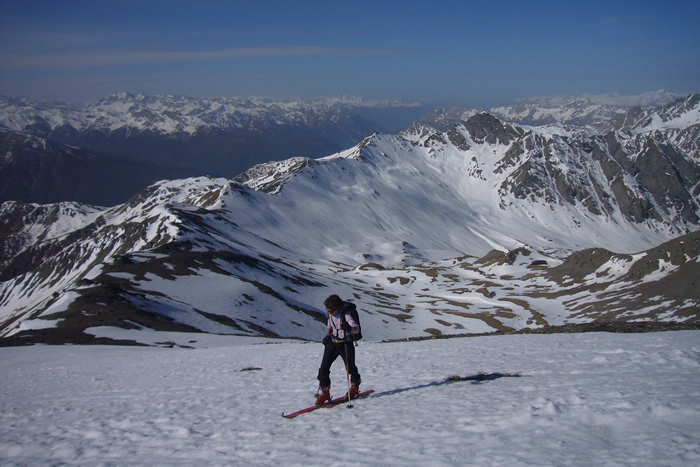 #4 Sous le sommet : Presque sous le sommet. Sous le sommet : Presque sous le sommet.