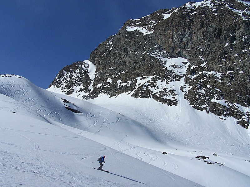 #4 Col d Col d'Abéron : Du ski pas trop mauvais finalement sous le col et le soleil est resplendissant...dommage!