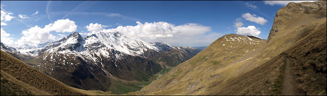 #14 à pied toujours : mais comme c à pied toujours : mais comme c'est beau, on garde le sourire