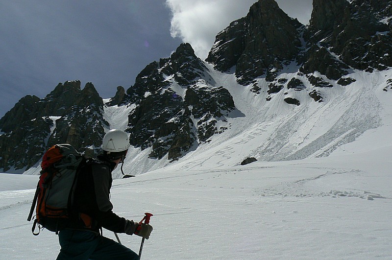 #3 rastaphael au pied du couloir : Et oui, Rastaphael, t rastaphael au pied du couloir : Et oui, Rastaphael, t'as descendu ce couloir avec une fix complètement dessérrée...