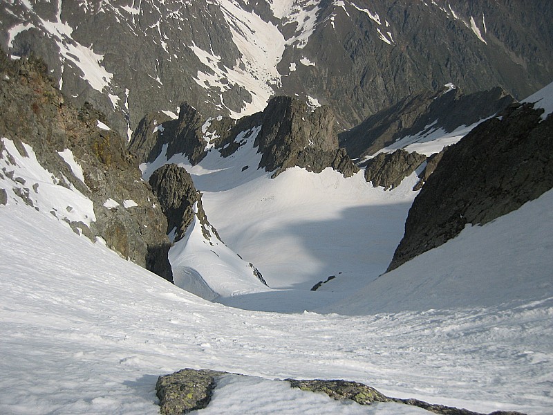 #8 Couloir suivant .. : et on descend en Italie Couloir suivant .. : et on descend en Italie