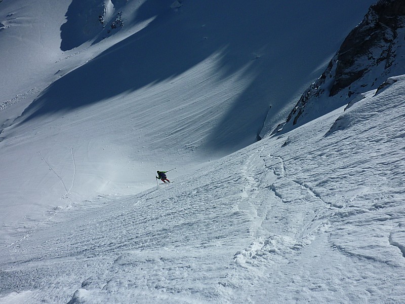 #6 Descente : Bas du couloir. Thomas Descente : Bas du couloir. Thomas
