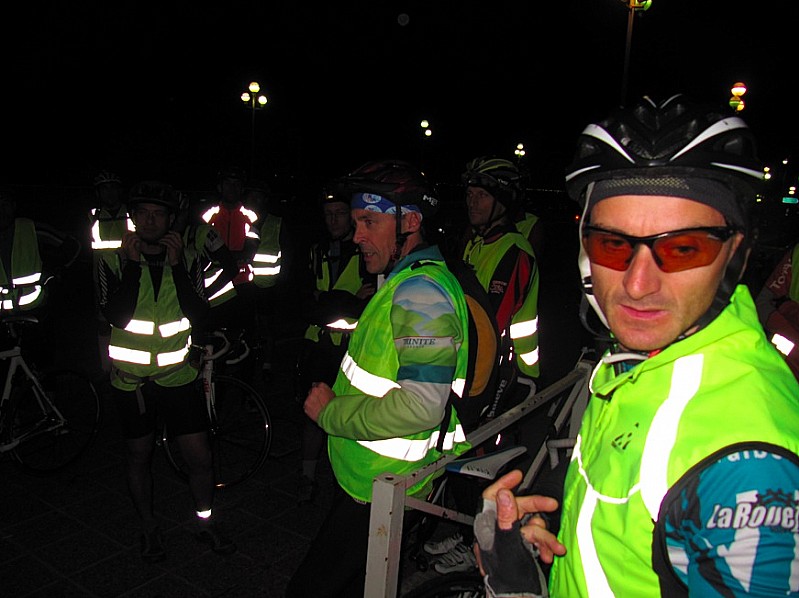#8 Briefing du matin : Briefing du matin, partie vélo par Olivier et Pascal par la partie montagne Briefing du matin : Briefing du matin, partie vélo par Olivier et Pascal par la partie montagne